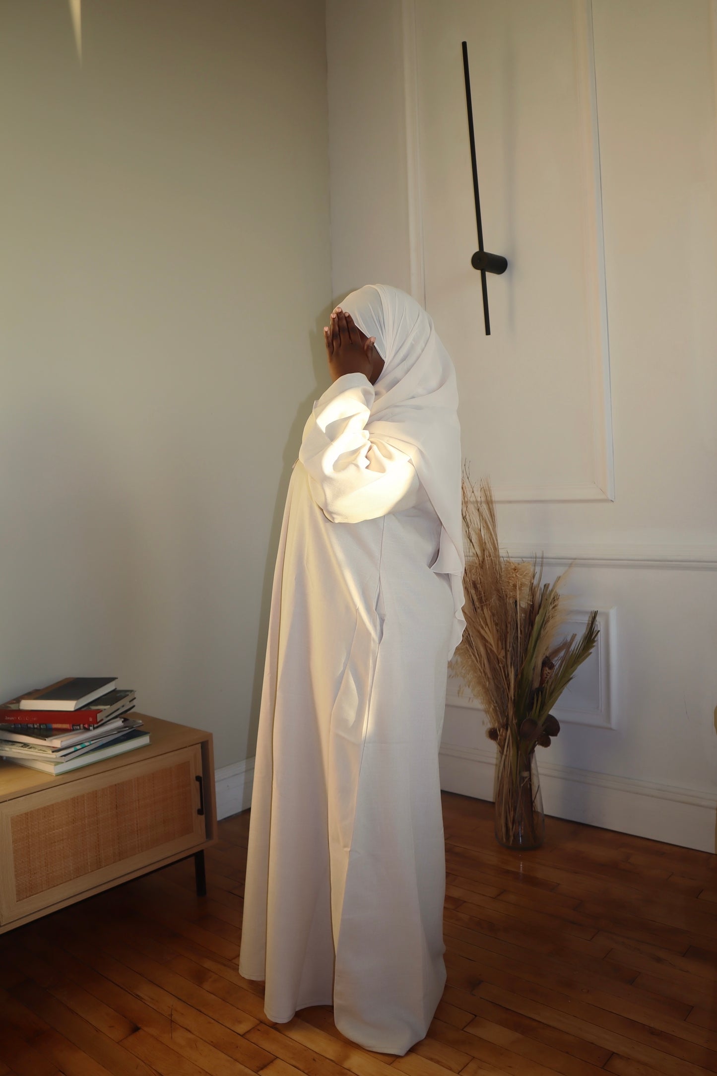 Ivory Linen Abaya