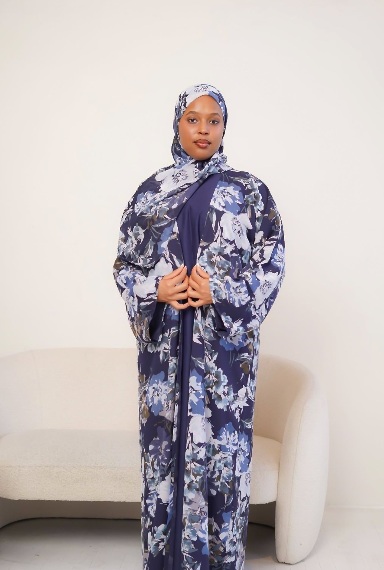 Qamar Open Abaya