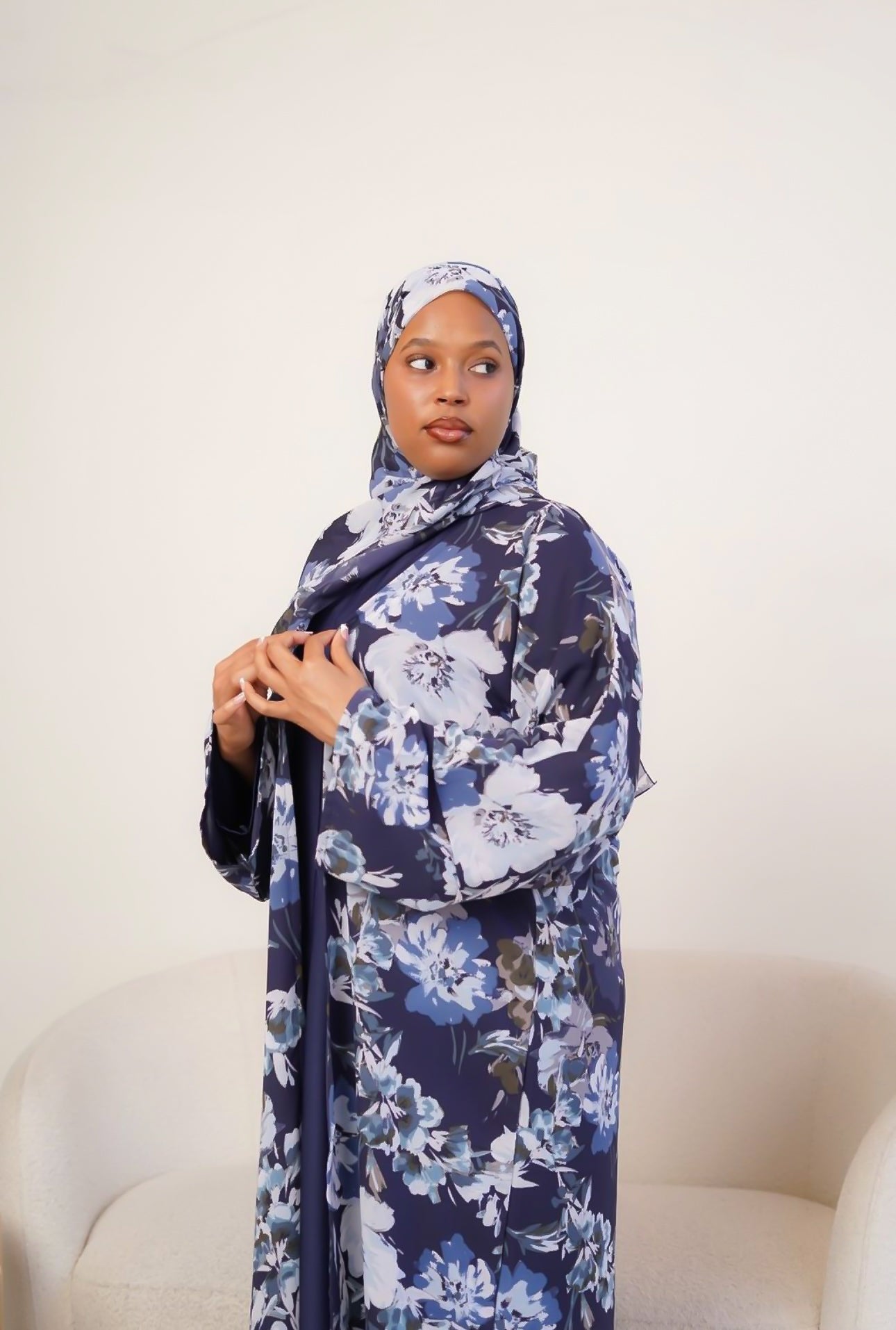 Qamar Open Abaya